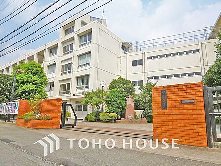 川崎市立向丘中学校　距離750ｍ
