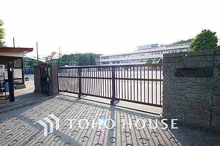 横浜市立城郷小学校 距離800m