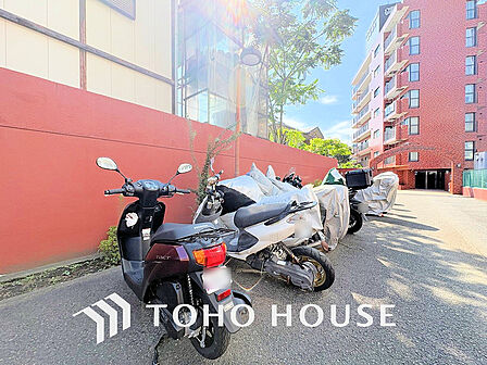 バイク置場（料金・空き状況はご確認ください）