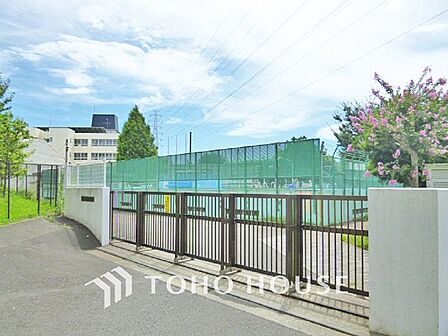 横浜市立美しが丘東小学校 距離750m