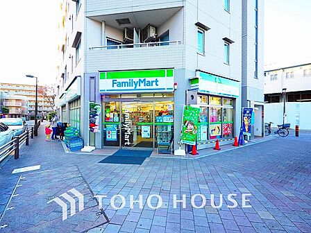 ファミリーマート 芦花公園駅南店 距離700m