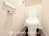 トイレ：トイレには快適な温水洗浄便座付