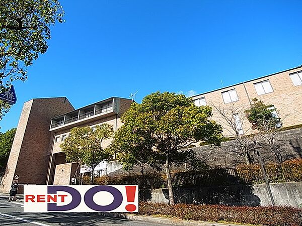 画像16:私立神戸松蔭女子学院大学（931m）