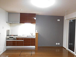 ピジョン　ドゥ 101 1階1LDKのリビング/ダイニング