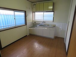 種7貸家 5DKのリビング/ダイニング