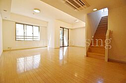 ミリアレジデンス乃木坂 5階2LDKのリビング/ダイニング