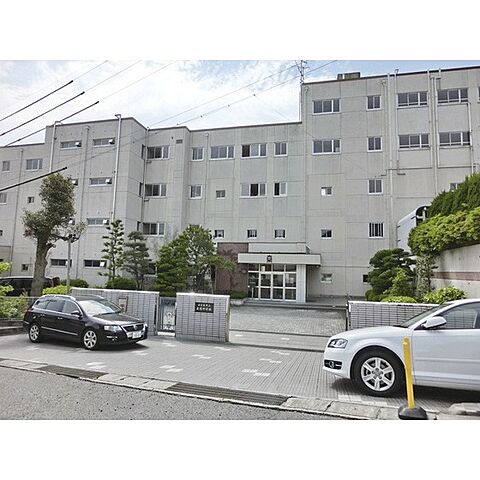 中学校「東陵中学校まで499ｍ」
