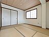和室：【和室　約6.7帖】　裸足でくつろげる和室もございます。畳の香りでリラックス♪