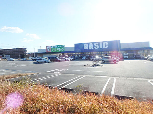 BASIC（ベーシック） 松阪川井町店（323m）