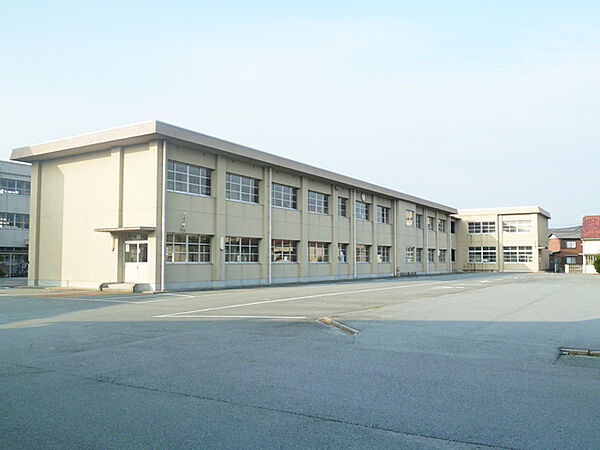 画像17:松阪市立花岡小学校（1190m）