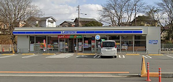 ローソン 松阪虹が丘町店（784m）