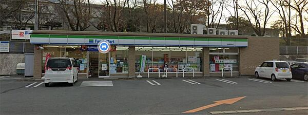 画像16:ファミリーマート 松阪豊原町店（1974m）