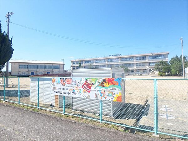 松阪市立松ヶ崎小学校（1979m）