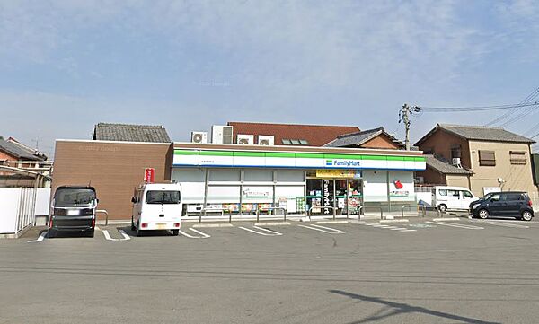 画像15:ファミリーマート 松阪黒田町店（656m）