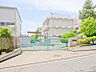 周辺：横浜市立岡津中学校　約1600ｍ　住宅街の中にある中学校なので通学も安心です？？？