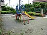 周辺：影取公園　約340ｍ　座って休憩をしながらお子様の様子を見守ることができます。