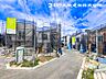 外観：【外観】閑静な車通りの少ない道路。小さなお子様にも安心ですね！しっかり舗装もされていて駐車も楽々！ 