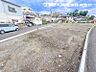 外観：【外観】道路面との高低差もなく落ち着いて車庫入れ可能です！！前面道路の幅員もしっかりあります。