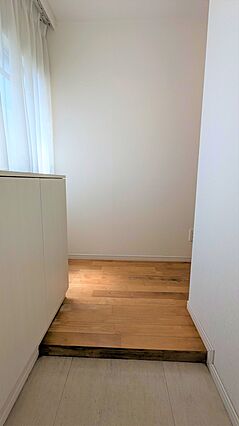 南側からの光が...