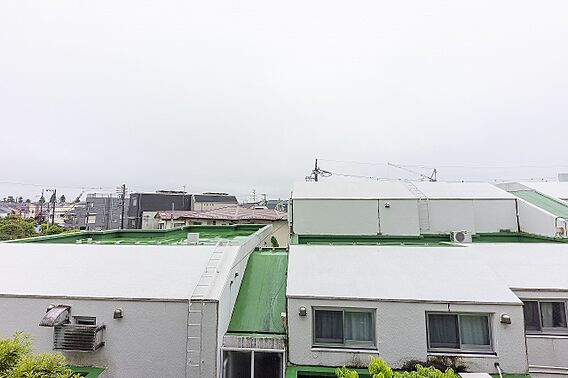 バルコニーから...