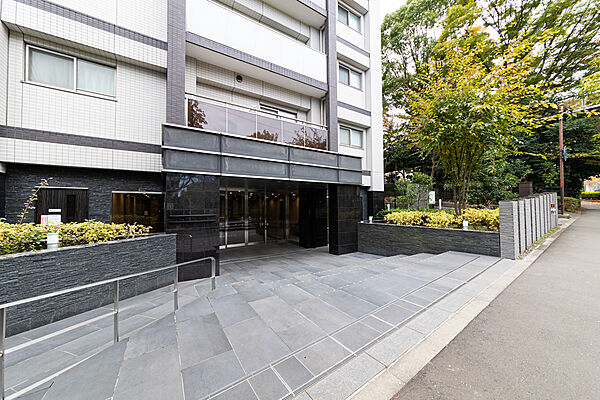 エントランスを拡大表示