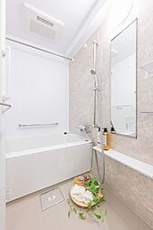 雨の日のお洗濯に便利な浴室乾燥機が設置されています。