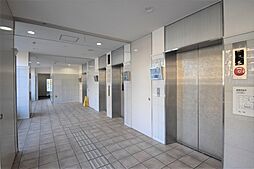 エレベーターが4基あり、朝の通勤・通学もノンストレス