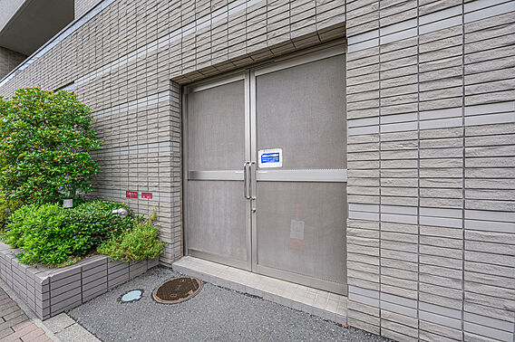 敷地内ゴミ置き...
