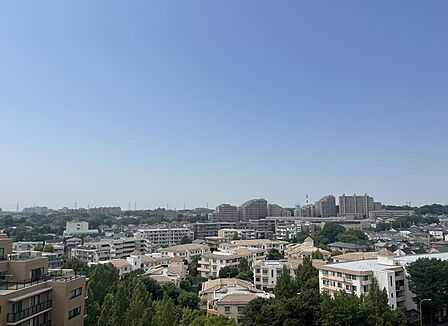 南東側バルコニーからの眺望(眺望に関しては永続的に保証されるものではありません。)