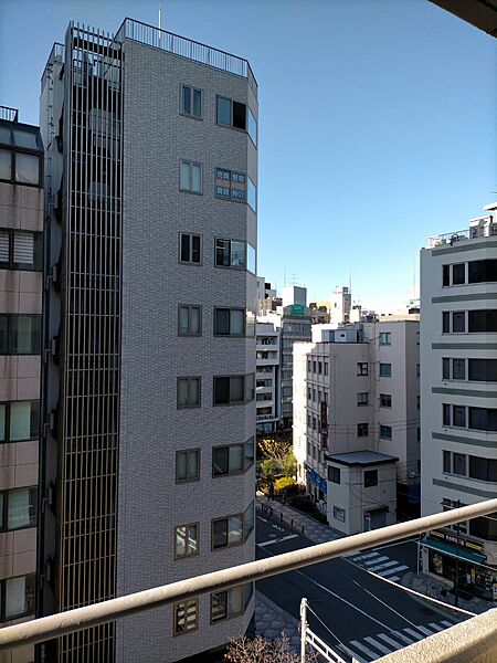 バルコニーを拡大表示