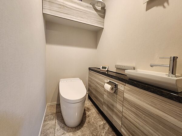 トイレを拡大表示