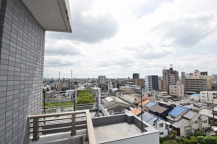 南側バルコニーからの東側側眺望