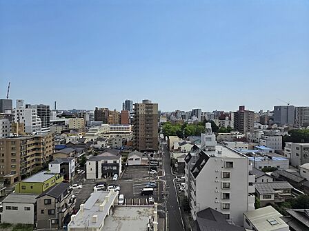 西側バルコニーからの眺望（眺望は永続的に保証されるものではありません）