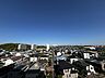 室内：東面バルコニーから東向きの眺望
