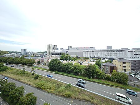 南西側バルコニーから南西側の眺望