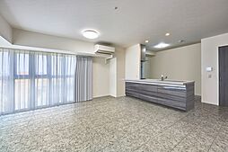 モントーレ香椎浜サーフタワーセンターコート 4LDKのリビング/ダイニング