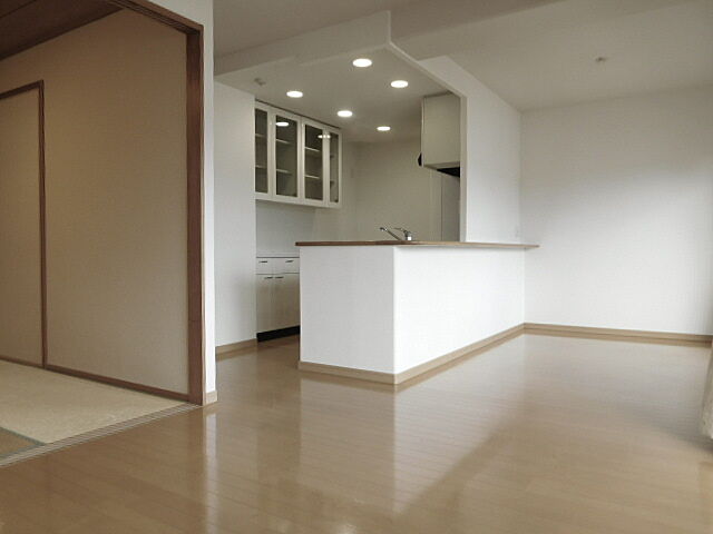 リビング/ダイニング サーパス東朝日町南 6階/-