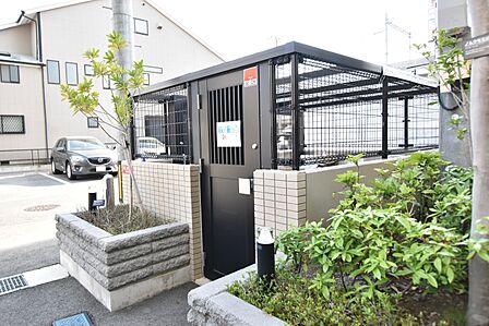 敷地内ゴミ置き場