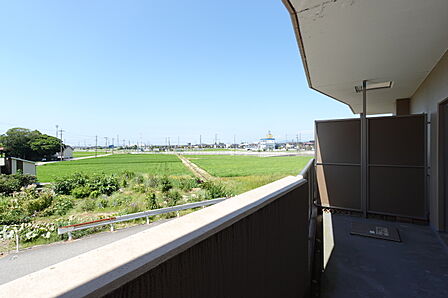 田園風景が広がる北側バルコニー