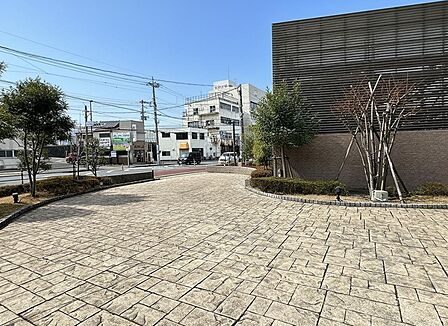 エントランス前の車寄せ