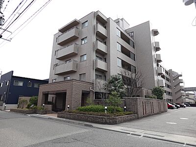 外観：総戸数48戸のサーパス紫竹
