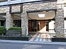 その他：植栽を配したエントランス