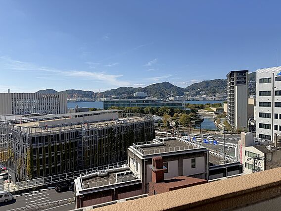 バルコニーから...