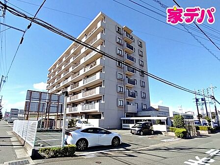 知識豊富なスタッフが各種オプションや住宅ローンのご相談にご対応致します