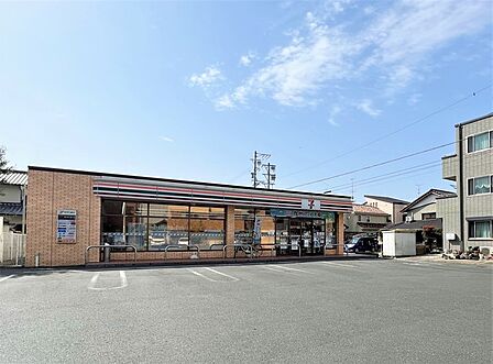 セブンイレブン浜松入野町東店（680m）