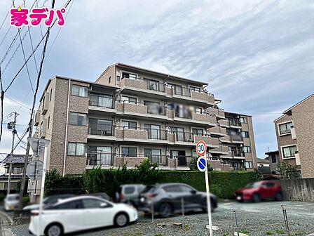 資料のご請求も迅速に対応させていただきます。住宅ローンのご相談もお気軽にお問い合わせください。 
