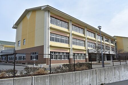 雄踏小学校（1400m）