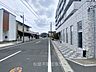 外観：前面道路