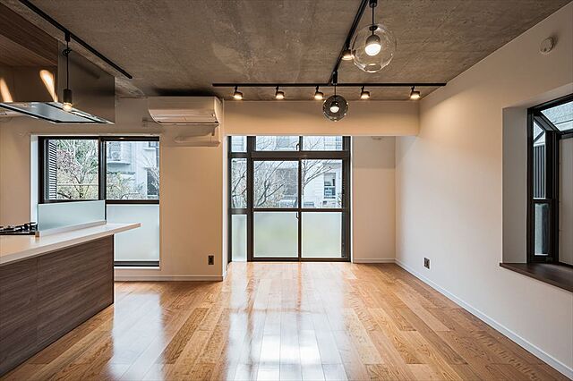 リビング/ダイニング パークサイド南大沢22号棟 1階/-