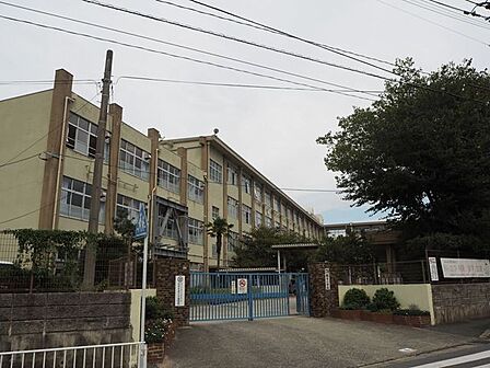 福岡市立 福重小学校 770m
